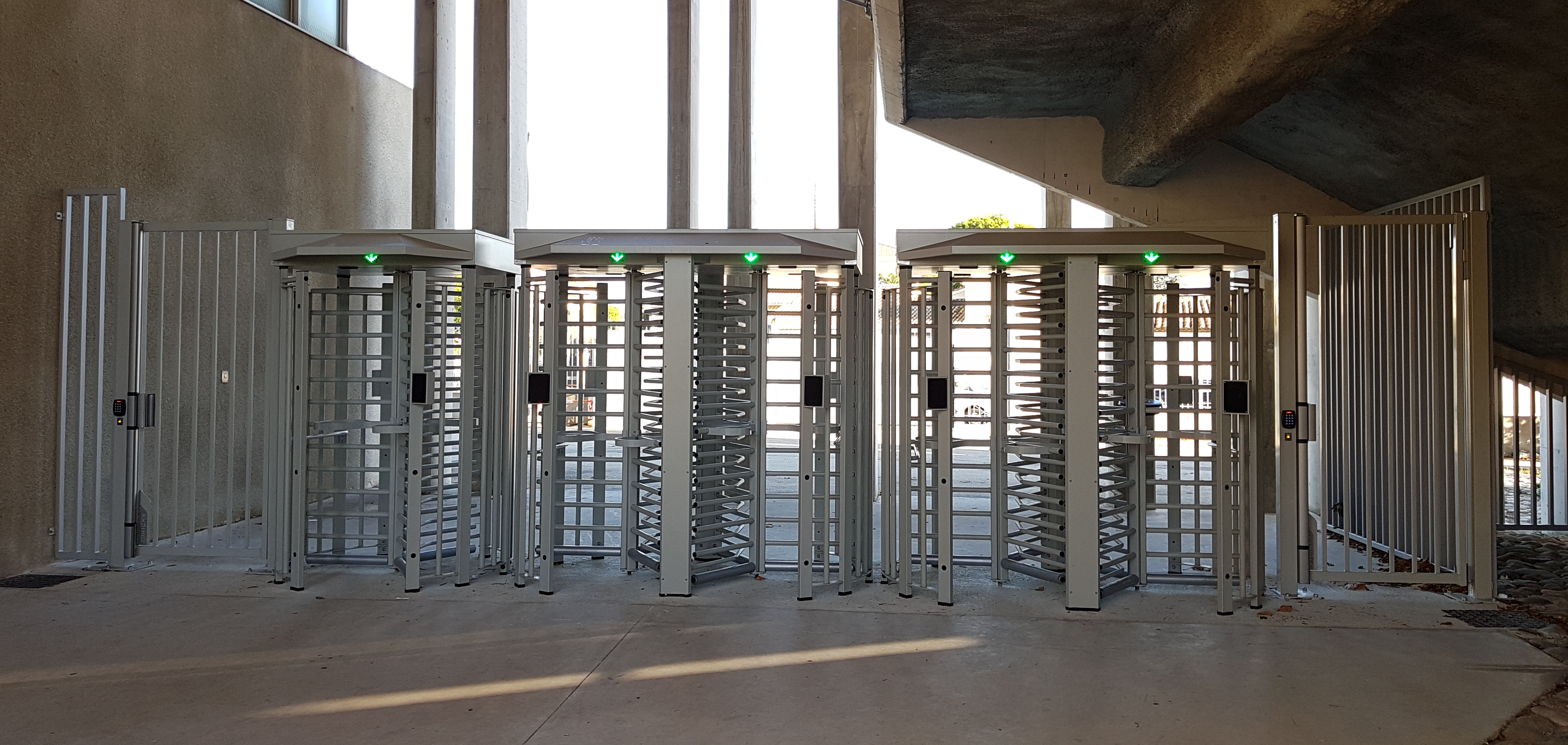 TRS full-height turnstile